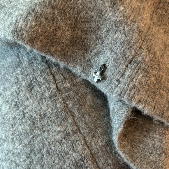 + Beryll Vivi Cashmere Cropped Coat with Hood | Pebble Gray - Picture 5 of 6